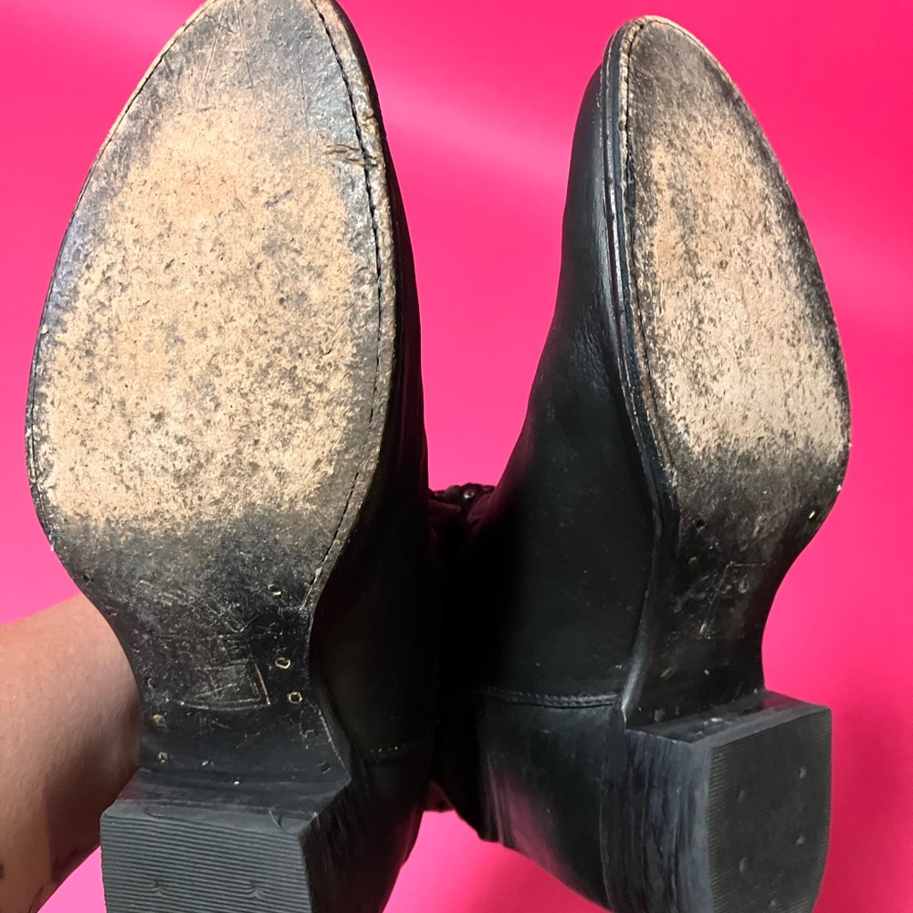 Frye Diana studded ankle boots black leather women’s 9b Rare - Picture 6 of 10